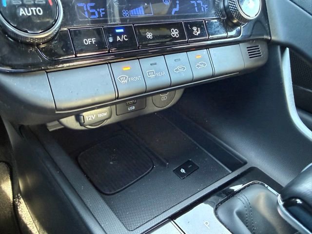 Certified 2025 Hyundai Elantra Sport image 10