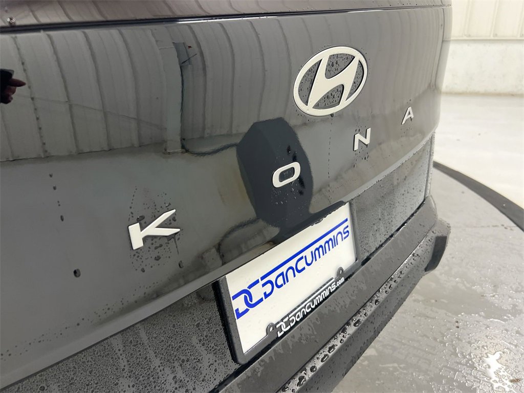 Used 2024 Hyundai Kona SE image 26