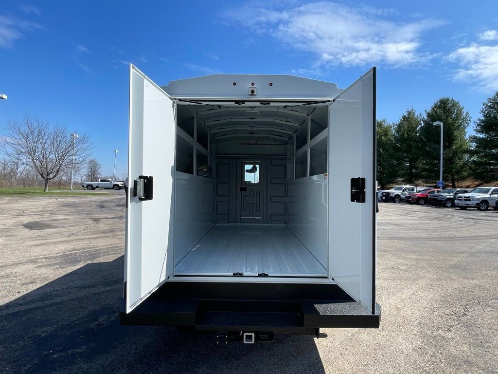 New 2026 Ford E-350 and Econoline 350 Super Duty w/ Power Equipment Group image 24