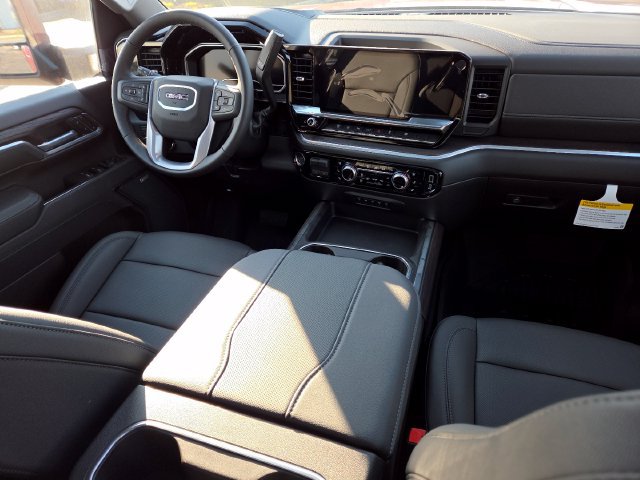 New 2025 GMC Sierra 2500 SLT w/ SLT Premium Package AWD/4WD image 32