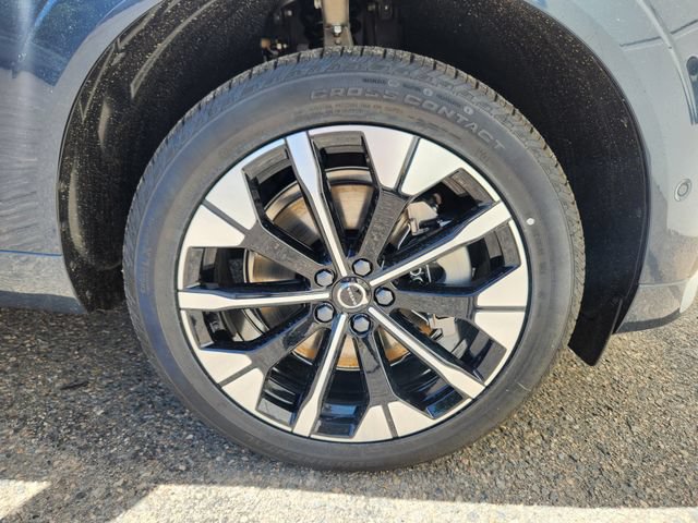 New 2026 Volvo XC60 T8 Plus w/ Climate Package AWD/4WD image 19