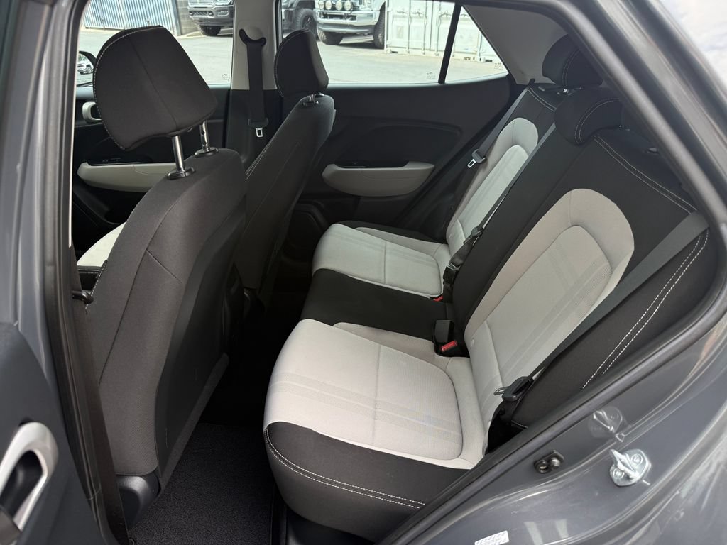 Used 2023 Hyundai Venue SEL w/ Cargo Package FWD image 31