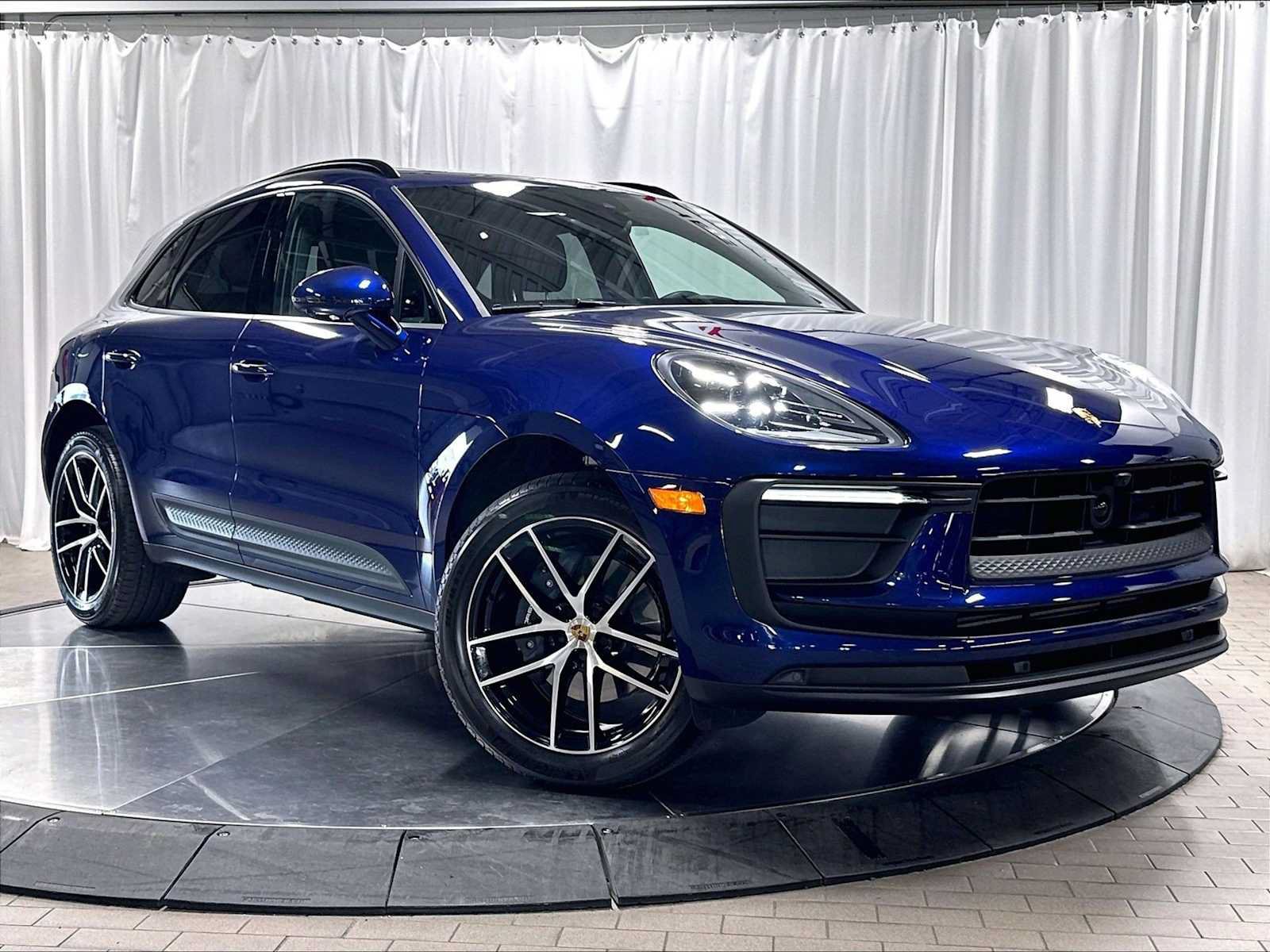Used 2026 Porsche Macan AWD/4WD image 11