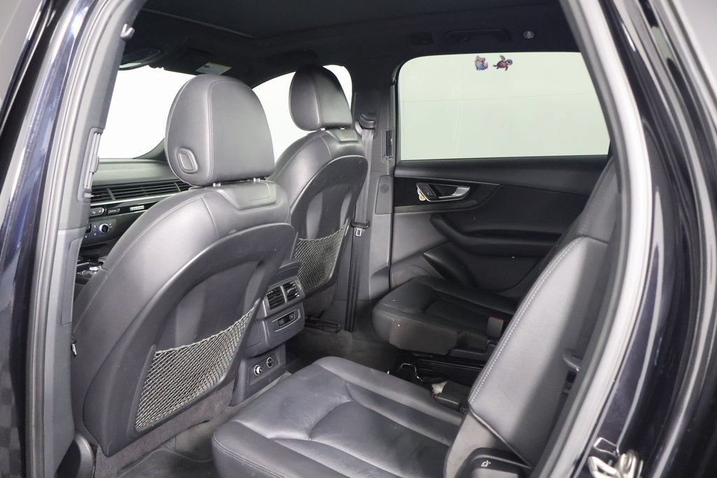 Used 2019 Audi Q7 3.0T Premium w/ Convenience Package AWD/4WD image 10