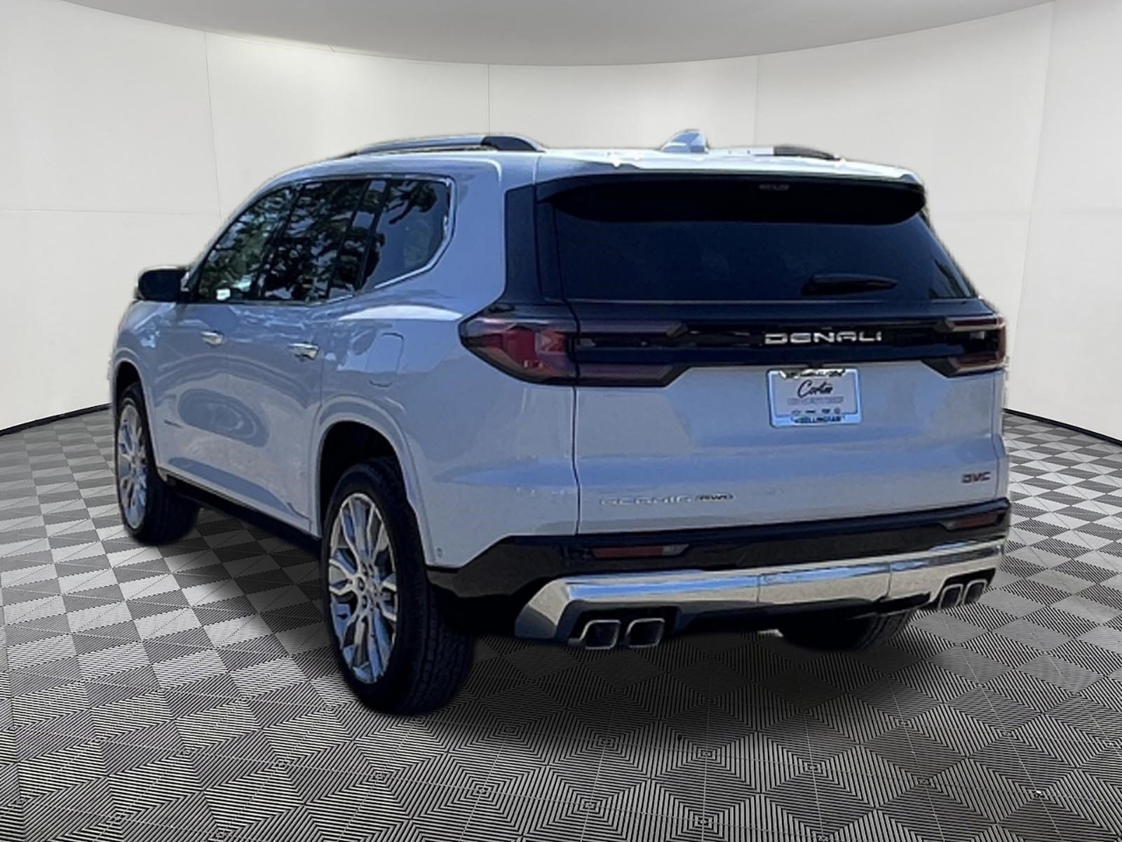 New 2026 GMC Acadia Denali w/ Super Cruise Package AWD/4WD image 4