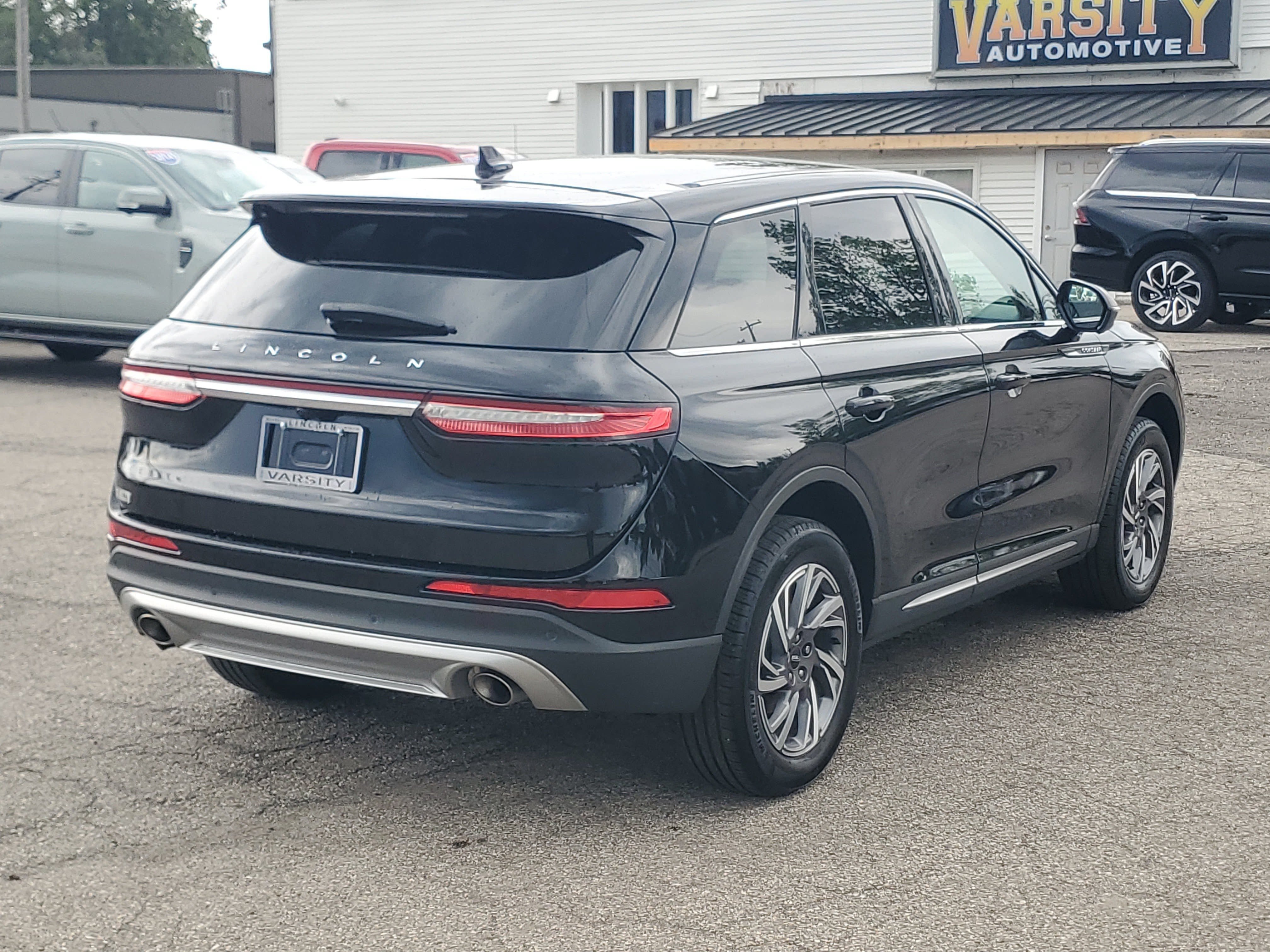 Certified 2024 Lincoln Corsair AWD w/ Equipment Group 101A image 6