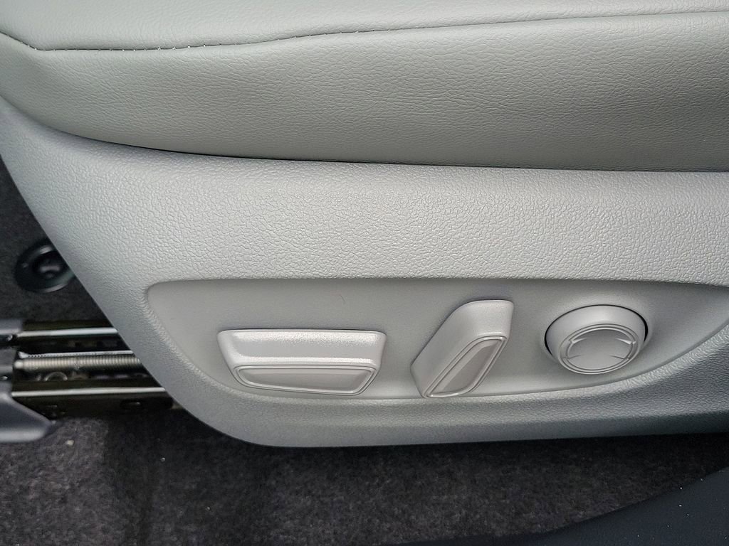 New 2026 Toyota Highlander XLE image 22