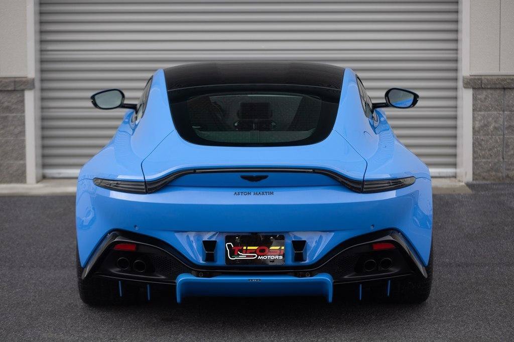 Used 2021 Aston Martin V8 Vantage Coupe RWD image 26