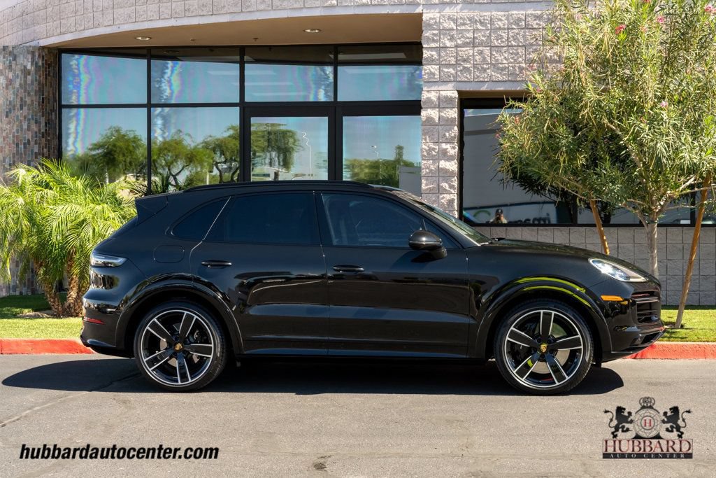 Used 2023 Porsche Cayenne Turbo AWD/4WD image 9
