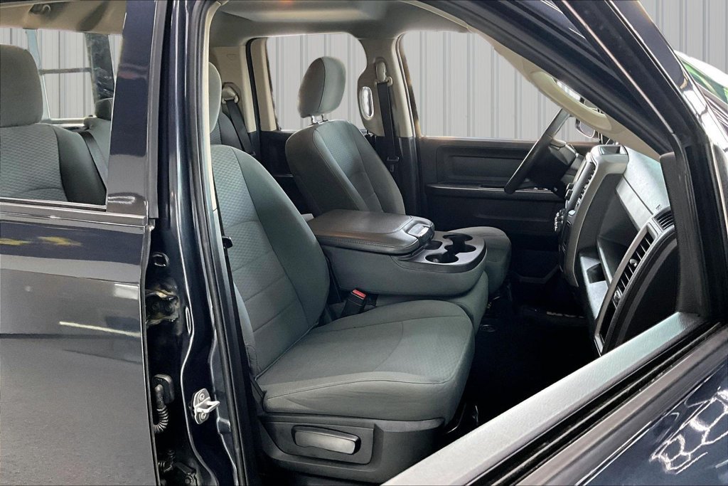 Used 2018 RAM 1500 Express AWD/4WD image 24