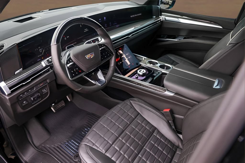 Certified 2025 Cadillac Escalade ESV V AWD/4WD image 10