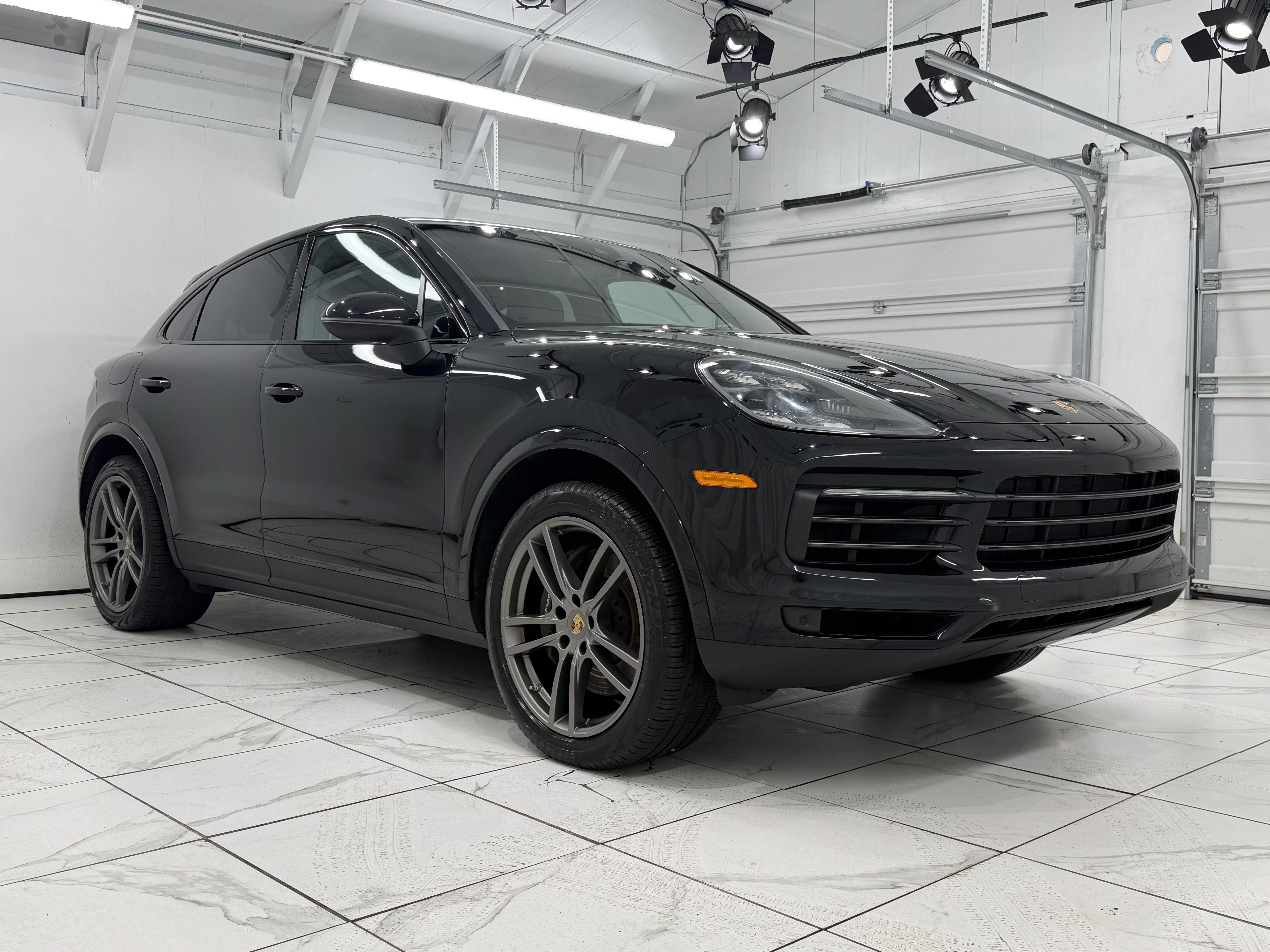 Certified 2022 Porsche Cayenne Platinum Edition AWD/4WD image 10