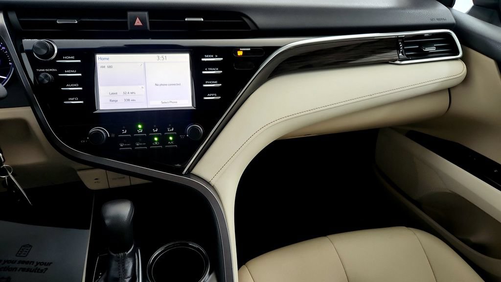 Certified 2018 Toyota Camry LE FWD image 29