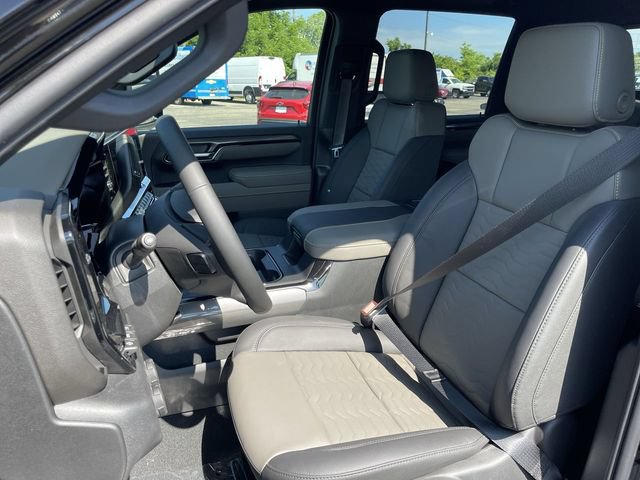 New 2026 Chevrolet Silverado 2500 ZR2 w/ LPO, Dark Essentials Package AWD/4WD image 11