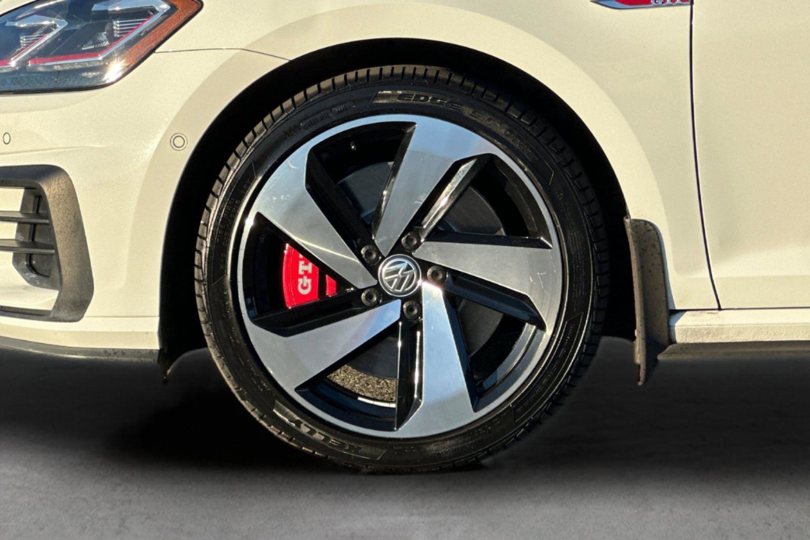 Used 2018 Volkswagen GTI Autobahn image 36