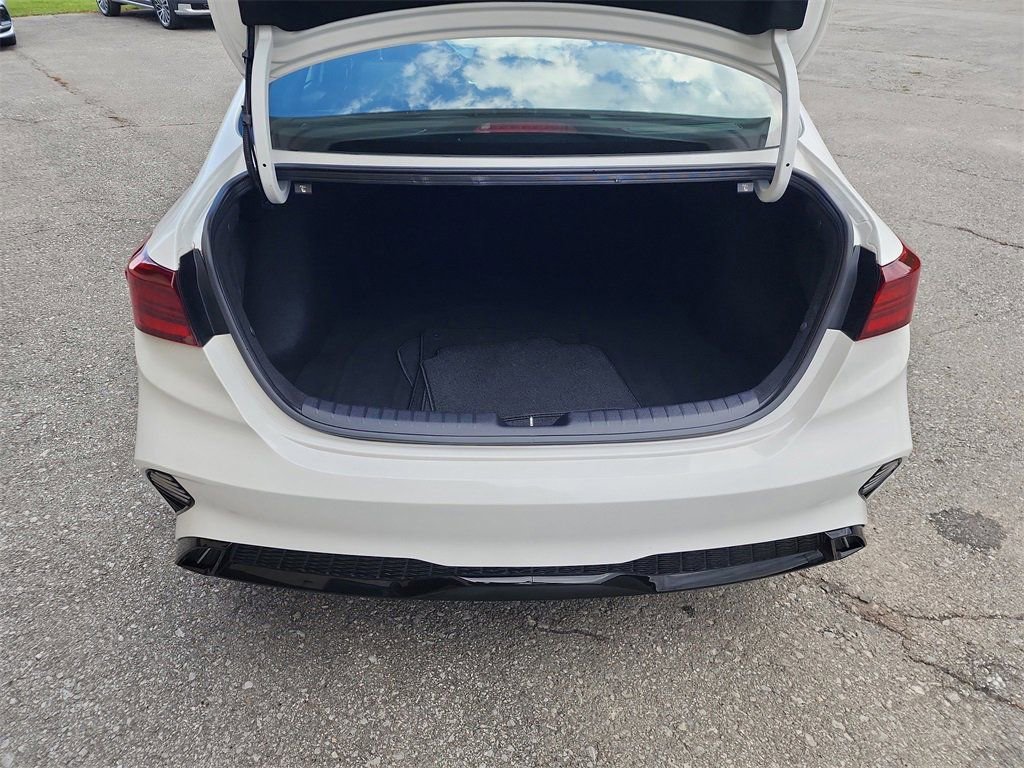 Used 2023 Kia Forte GT-Line image 24