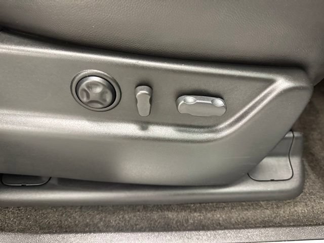 Used 2007 Chevrolet Avalanche LT w/ LT Preferred Equipment Group AWD/4WD image 25