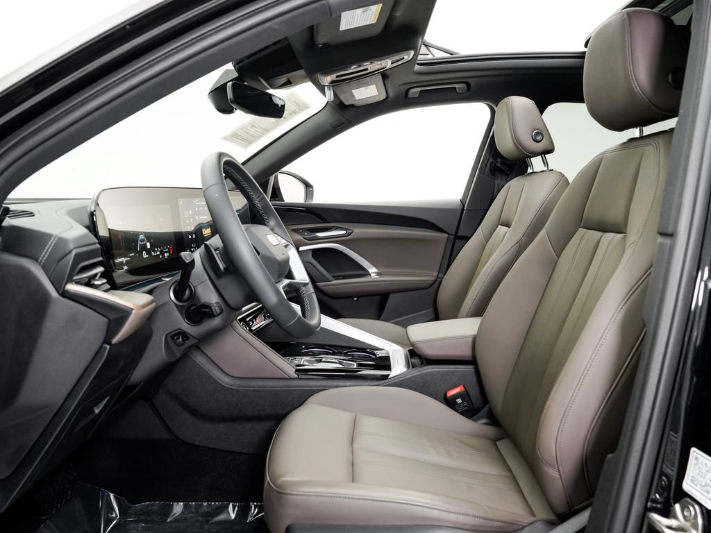 Certified 2025 Audi Q5 Premium w/ Convenience Package AWD/4WD image 6