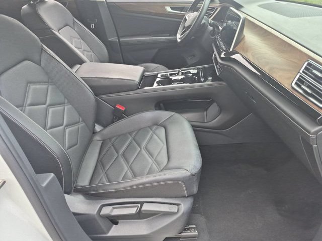 Used 2025 Volkswagen Atlas SE FWD image 31