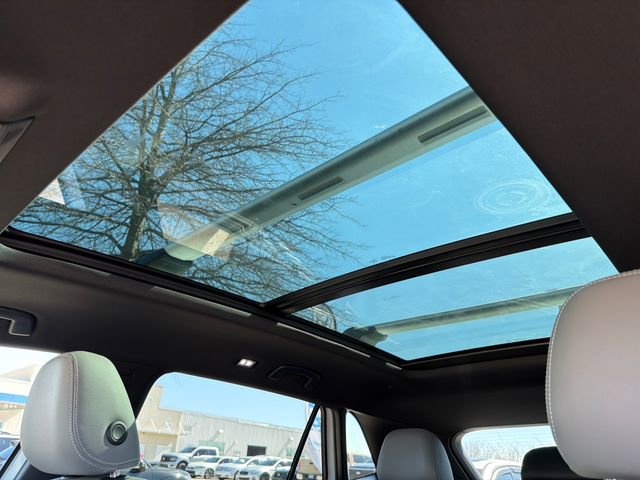 Used 2024 Volkswagen Atlas Cross Sport SEL image 26