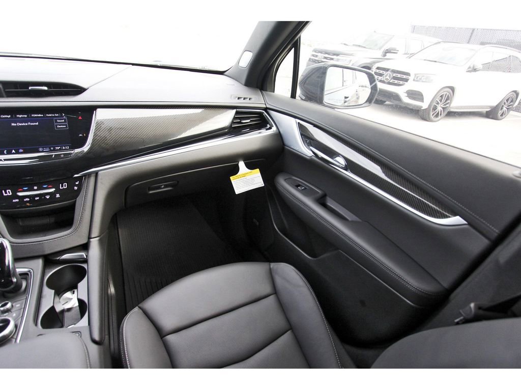 New 2025 Cadillac XT6 Sport w/ LPO, Onyx Lite Package image 10