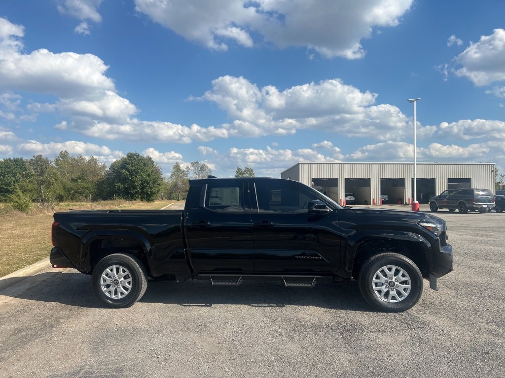 New 2025 Toyota Tacoma SR5 image 4