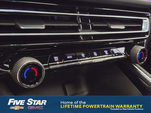 New 2026 Chevrolet Traverse RS w/ LPO, Floor Liner Package FWD image 22
