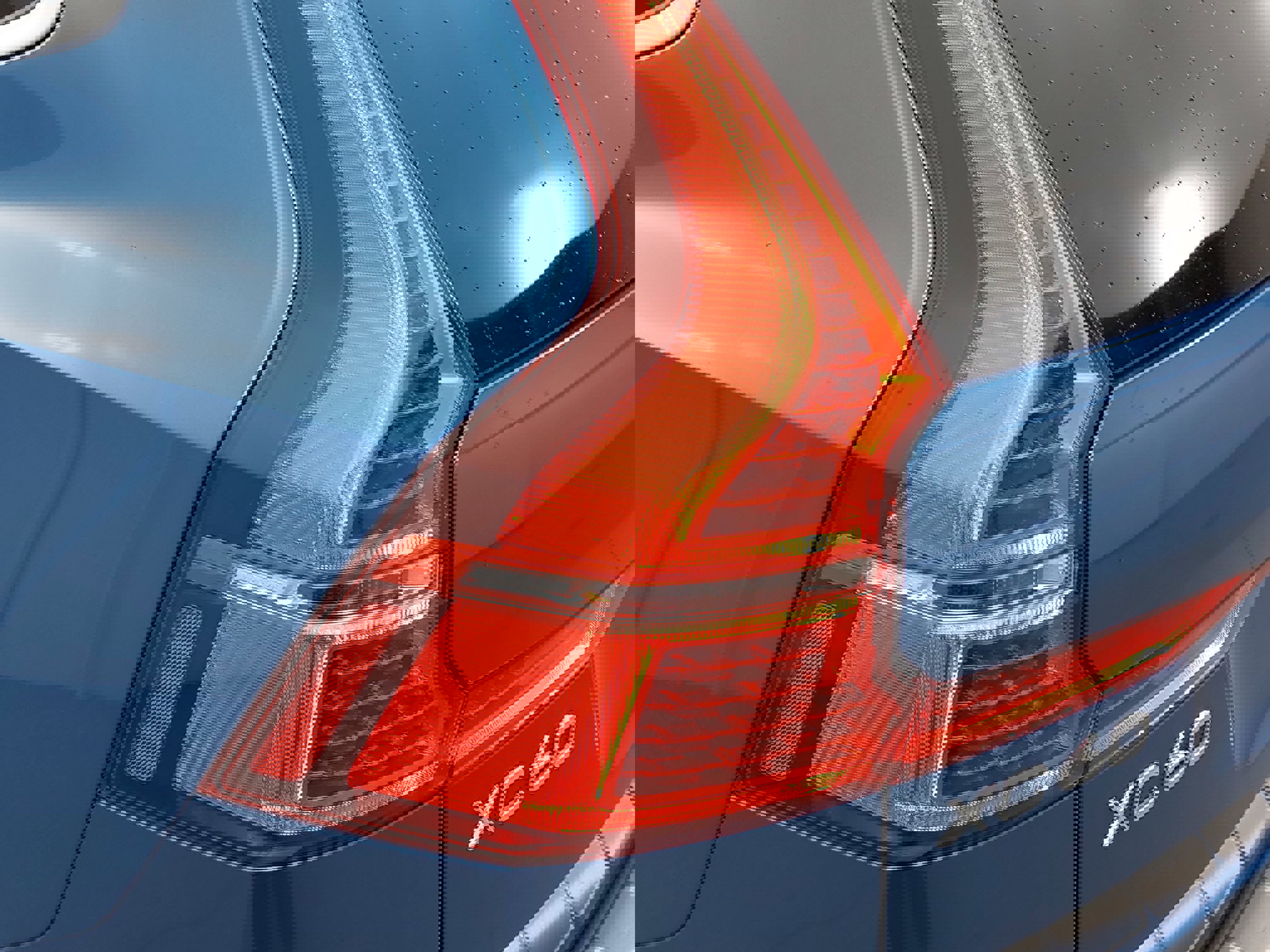 Used 2019 Volvo XC60 T6 R-Design w/ Protection Package Premier image 36