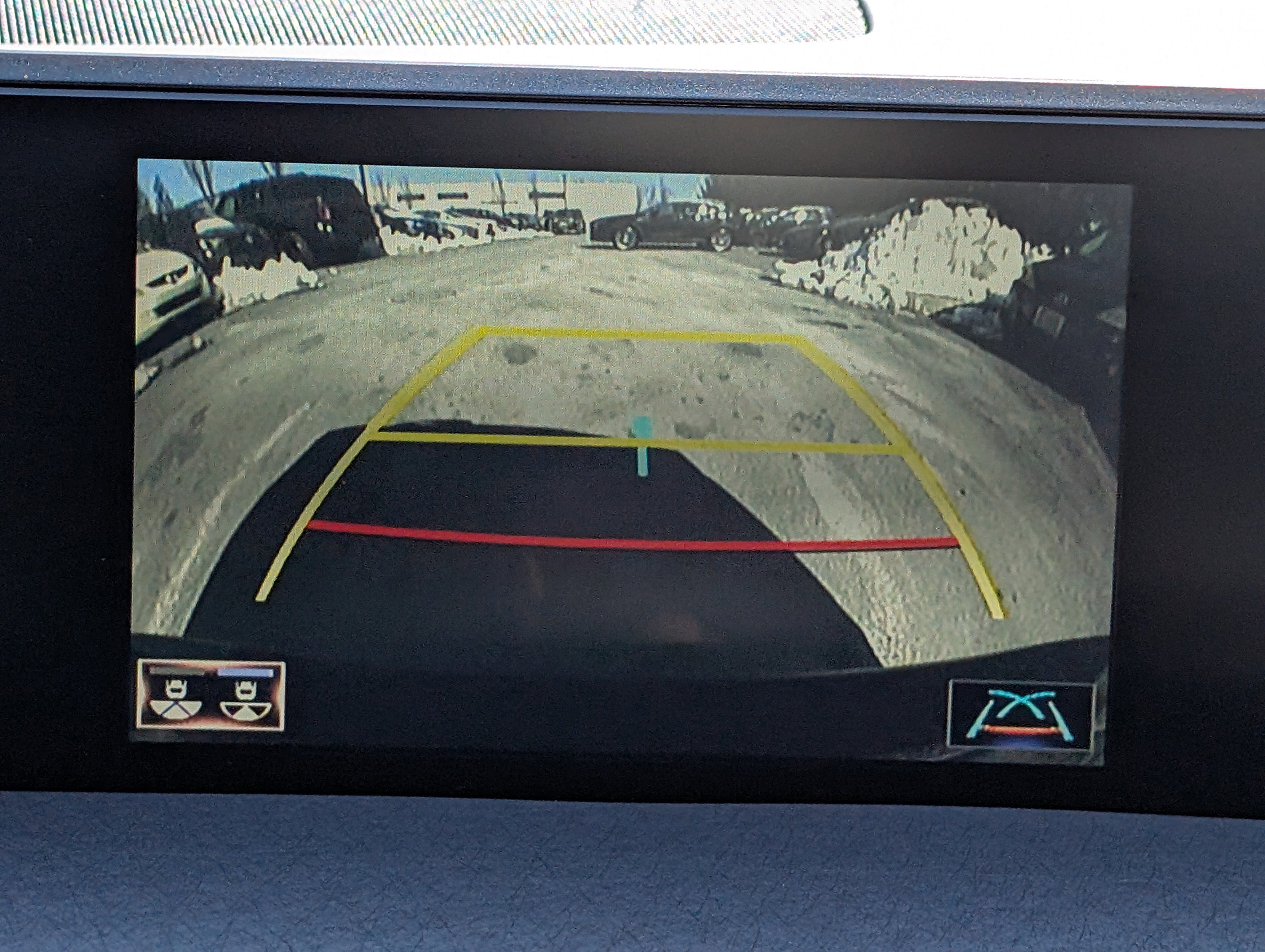 Used 2020 Lexus UX 250h w/ Premium Package image 27