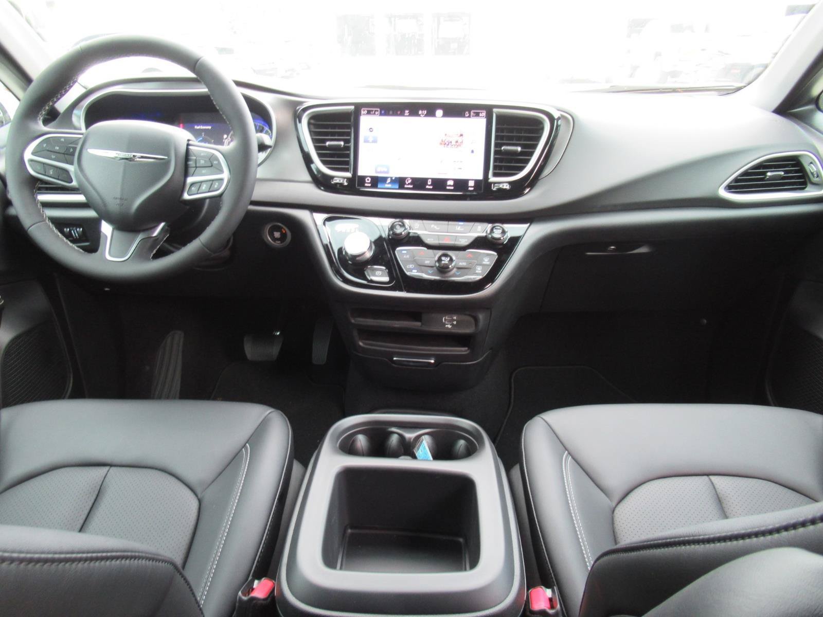 New 2026 Chrysler Voyager LX FWD image 12