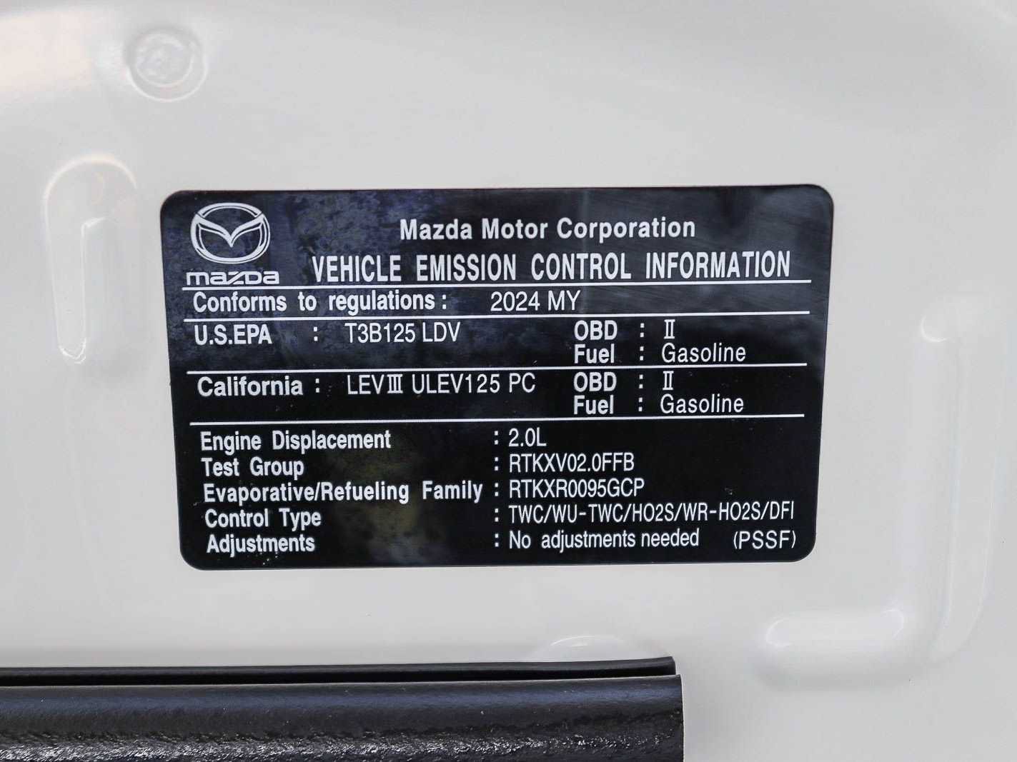 Used 2024 MAZDA MX-5 Miata Club w/ Interior Package RWD image 33