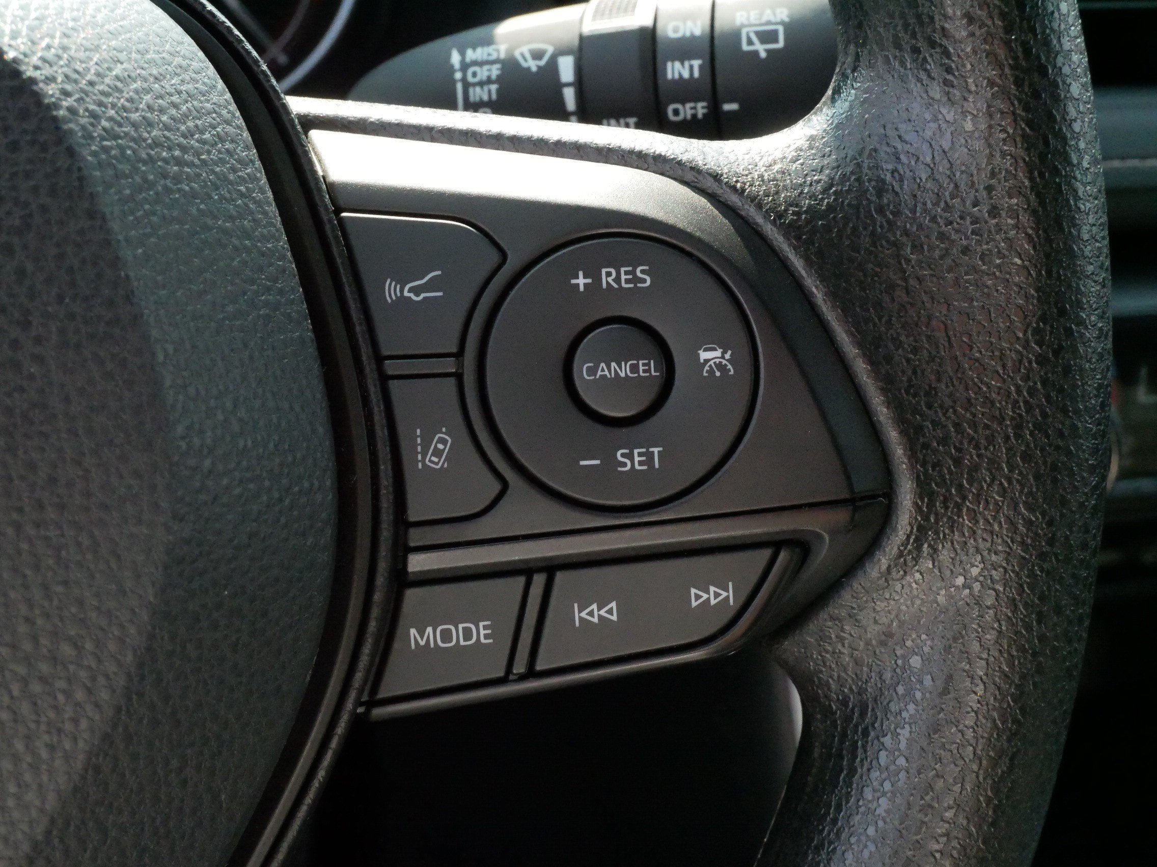 Certified 2025 Toyota RAV4 XLE AWD/4WD image 25