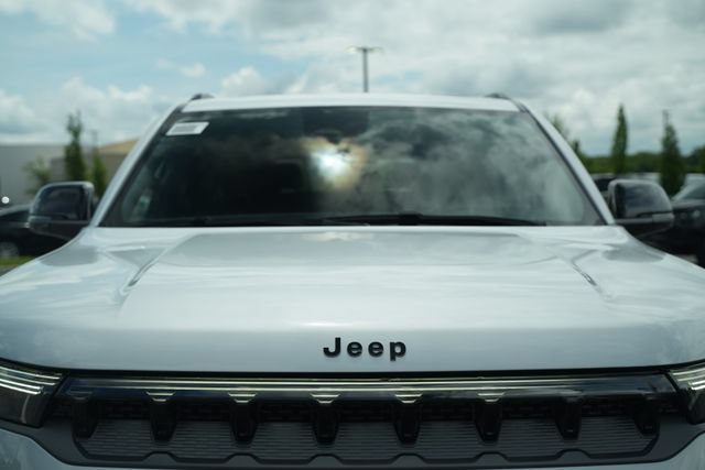 New 2026 Jeep Grand Wagoneer Summit AWD/4WD image 46