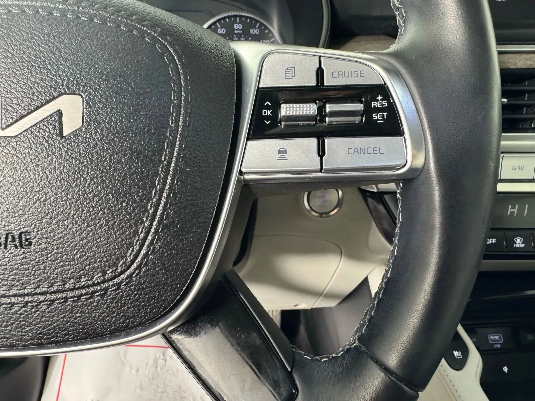 Used 2022 Kia Telluride EX w/ EX Premium Package AWD/4WD image 17