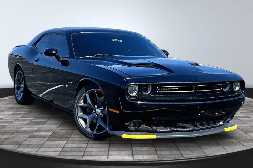 Used 2015 Dodge Challenger R/T w/ Quick Order Package 22B R/T RWD image 12