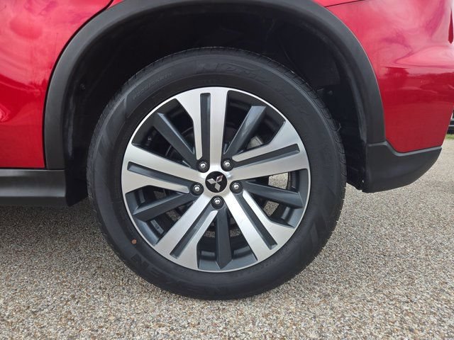 Used 2025 Mitsubishi Outlander Sport SE AWD/4WD image 32