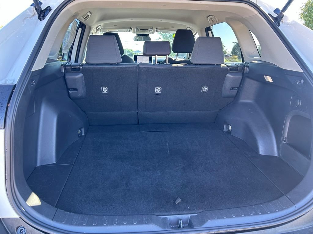 Used 2025 Toyota RAV4 XLE AWD/4WD image 20