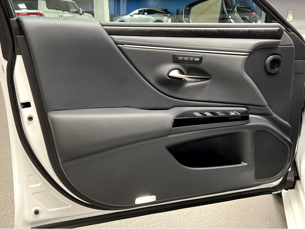 New 2025 Lexus ES 350 w/ Premium Package image 38