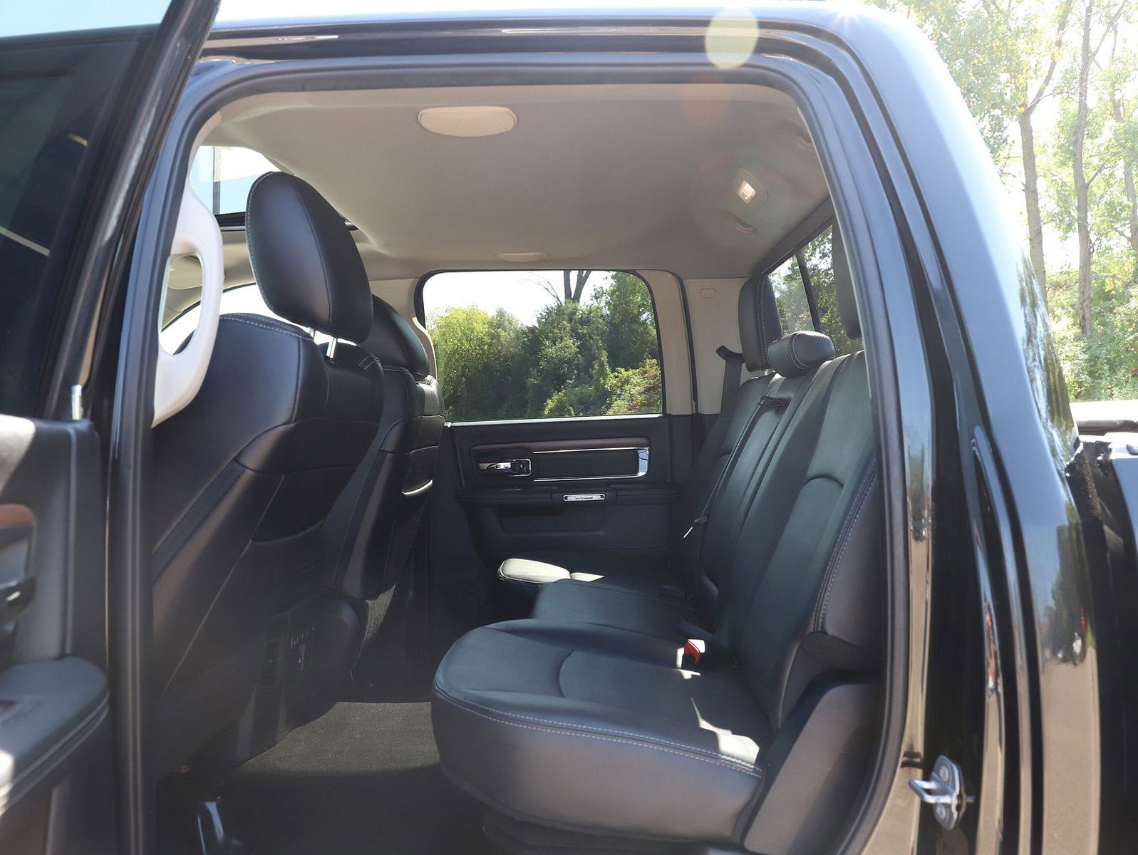 Used 2016 RAM 2500 Laramie image 17