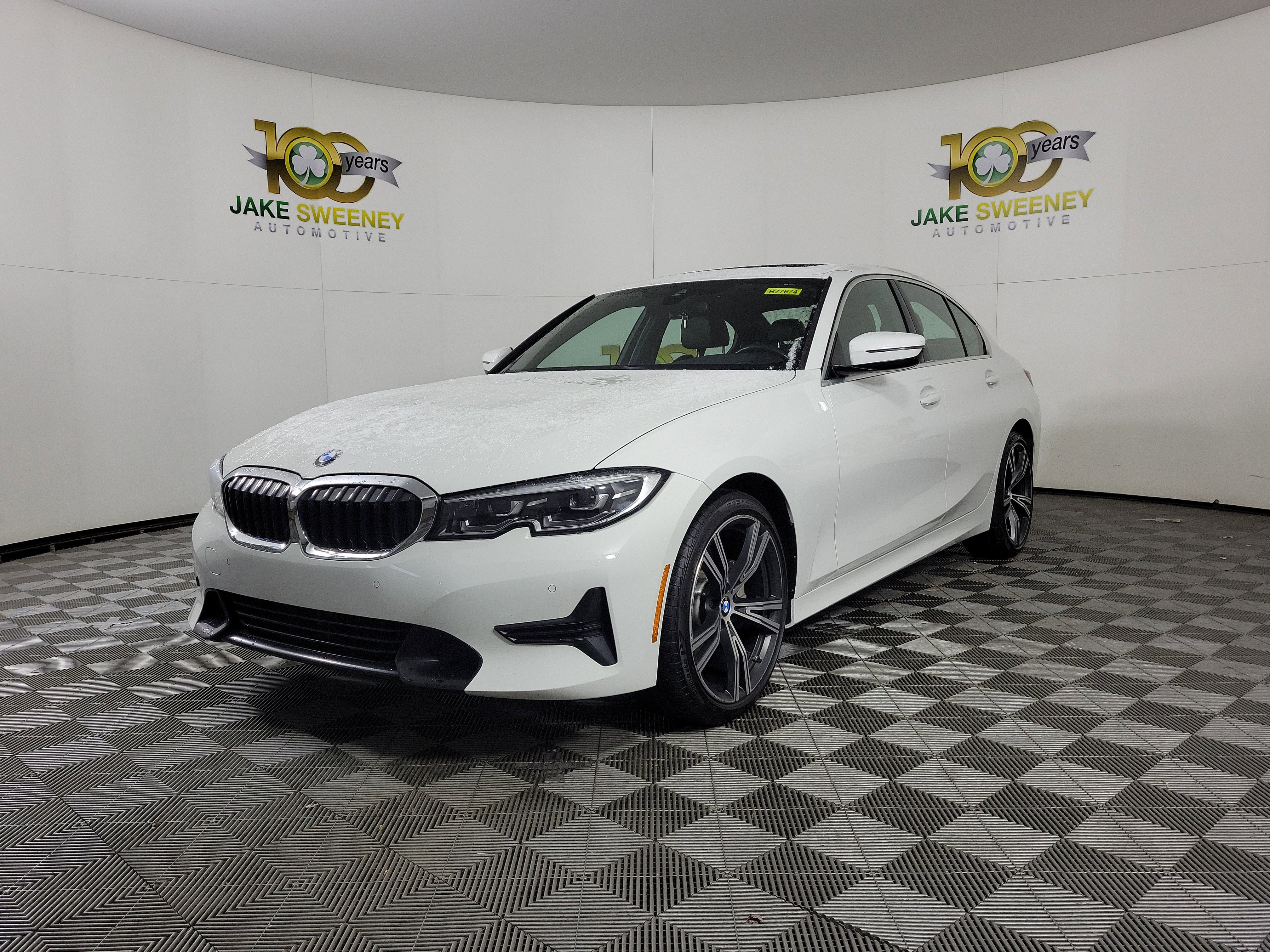 Used 2020 BMW 330i xDrive Sedan w/ Premium Package image 3