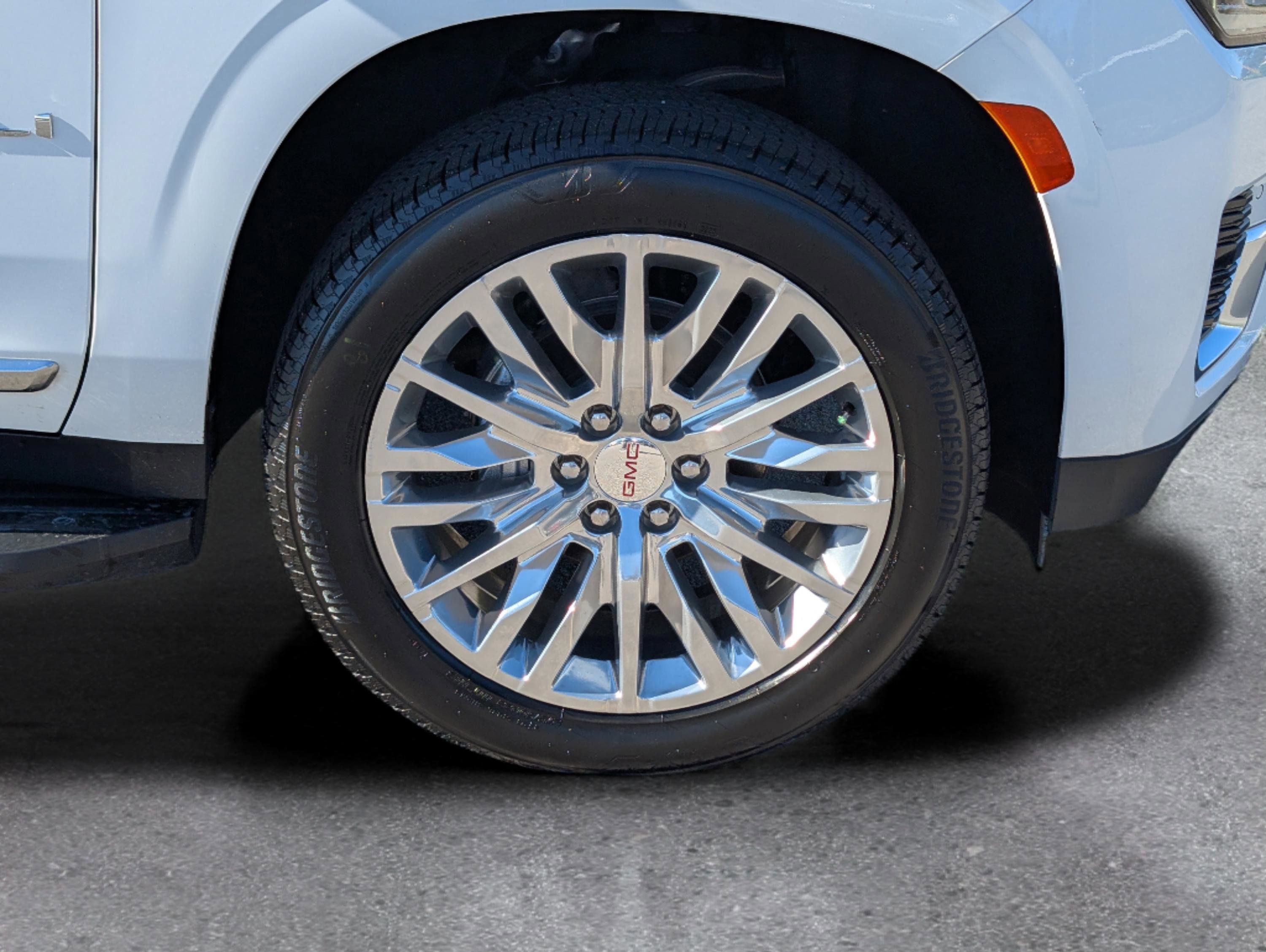 Certified 2024 GMC Yukon Denali image 6