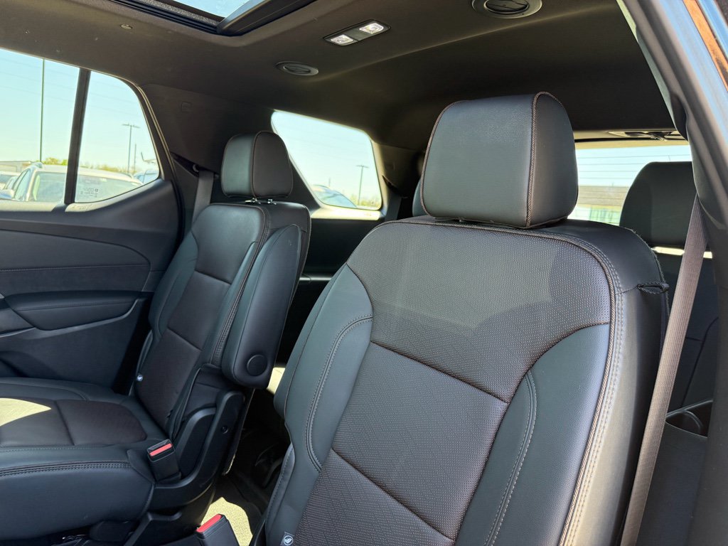 Used 2024 Chevrolet Traverse High Country AWD/4WD image 32