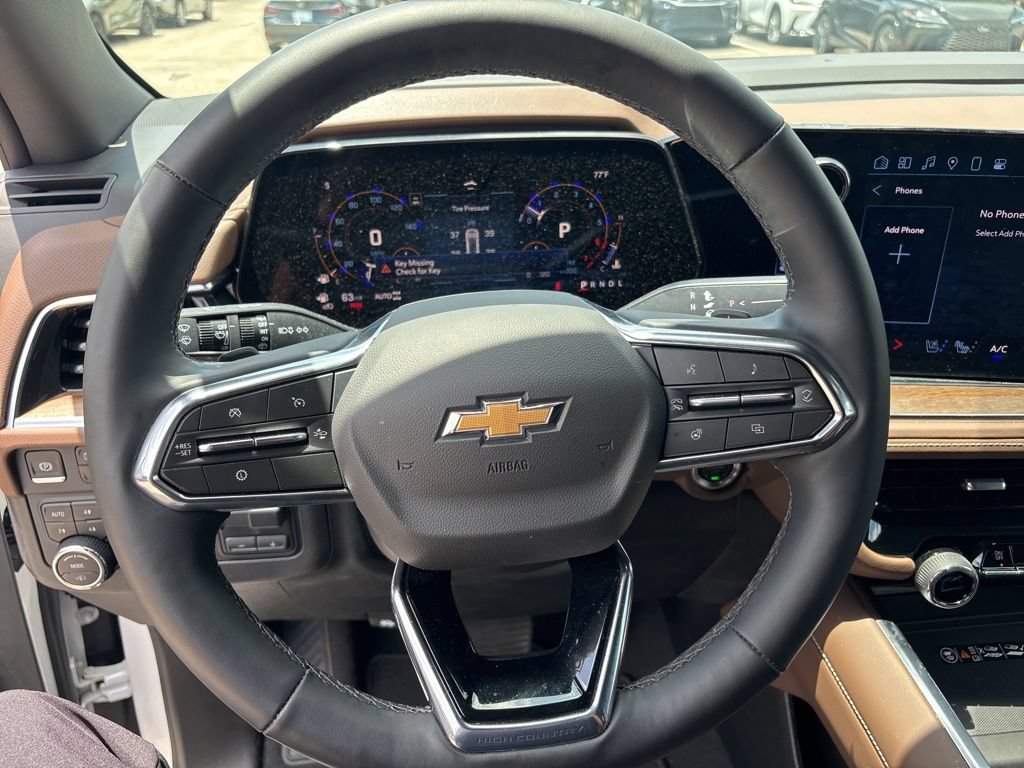Used 2025 Chevrolet Tahoe High Country AWD/4WD image 15