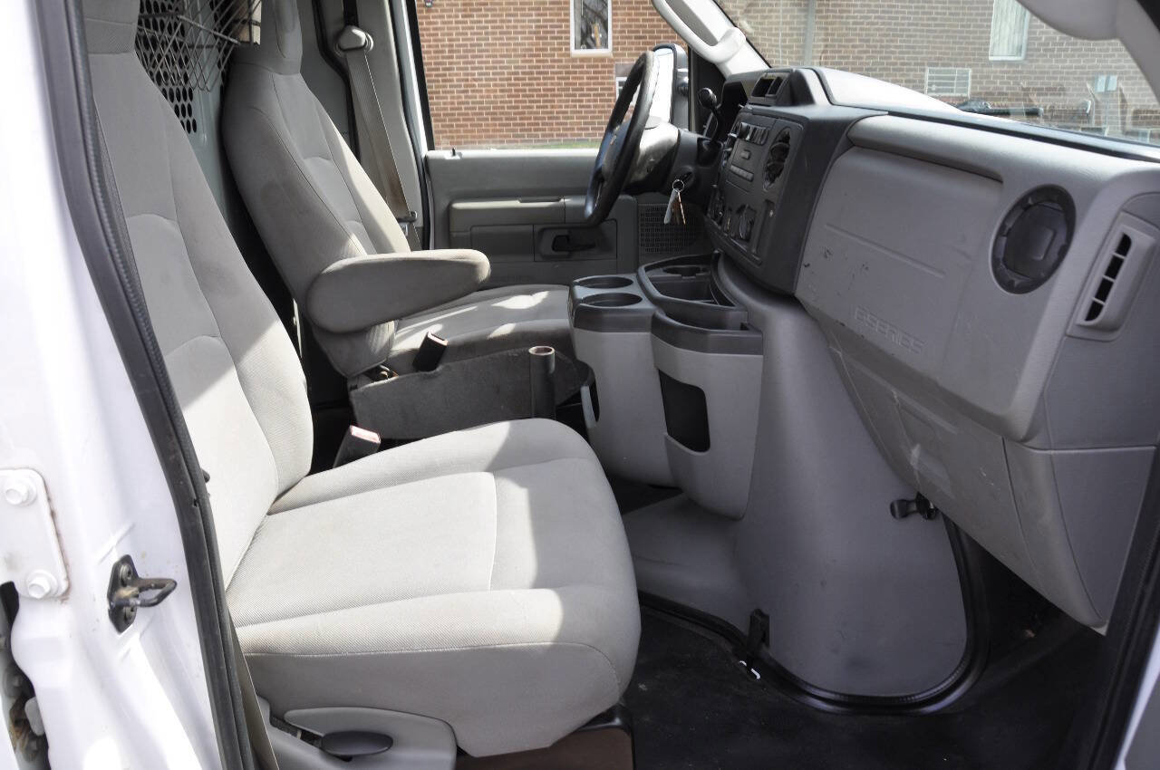 Used 2013 Ford E-250 and Econoline 250 RWD image 24