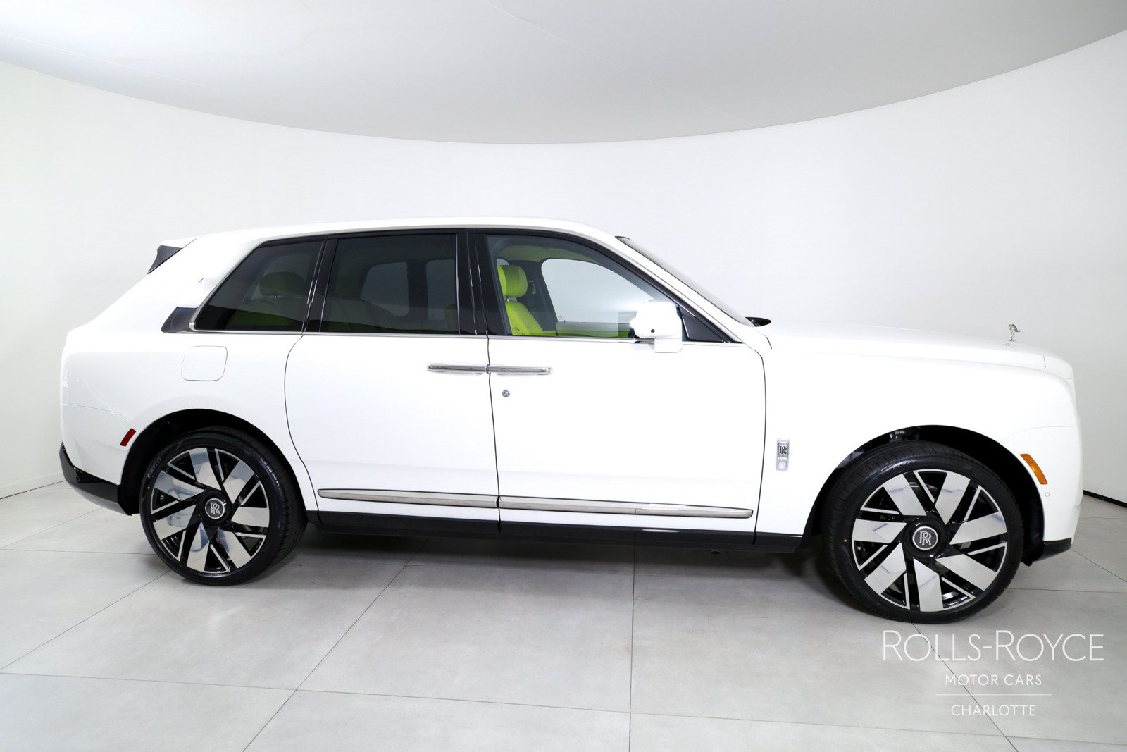 New 2026 Rolls-Royce Cullinan AWD/4WD image 10