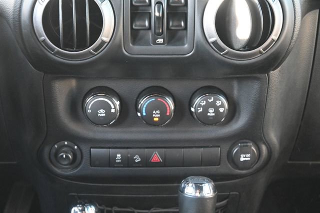 Used 2018 Jeep Wrangler Unlimited Sport S image 18
