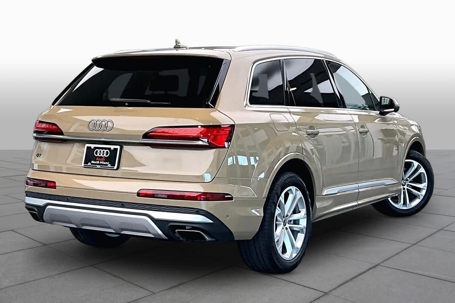 Used 2025 Audi Q7 3.0T Premium Plus w/ Premium Plus Package AWD/4WD image 12