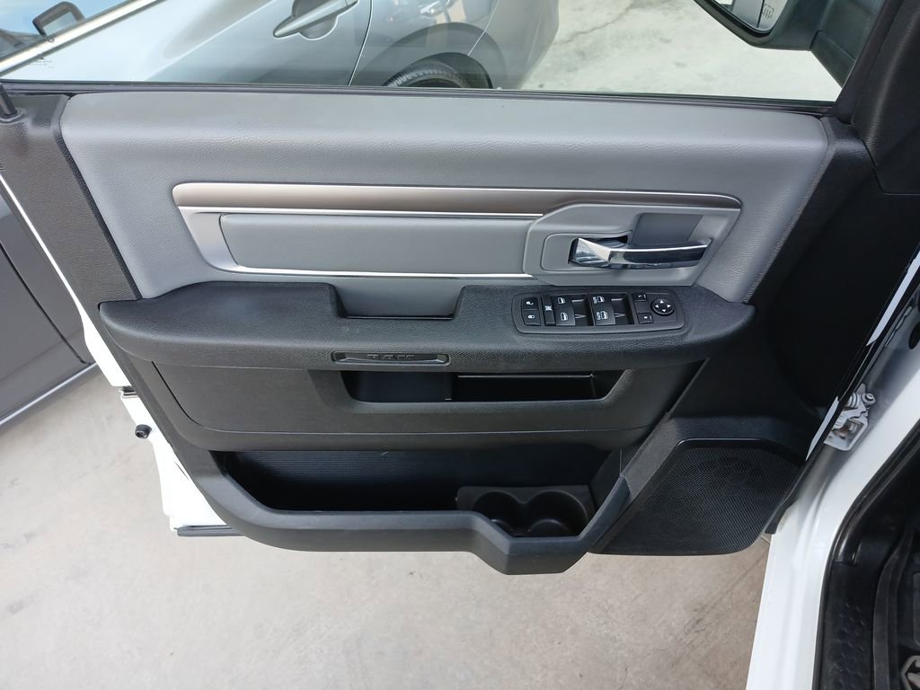 Used 2022 RAM 1500 Classic SLT w/ Electronics Group AWD/4WD image 23