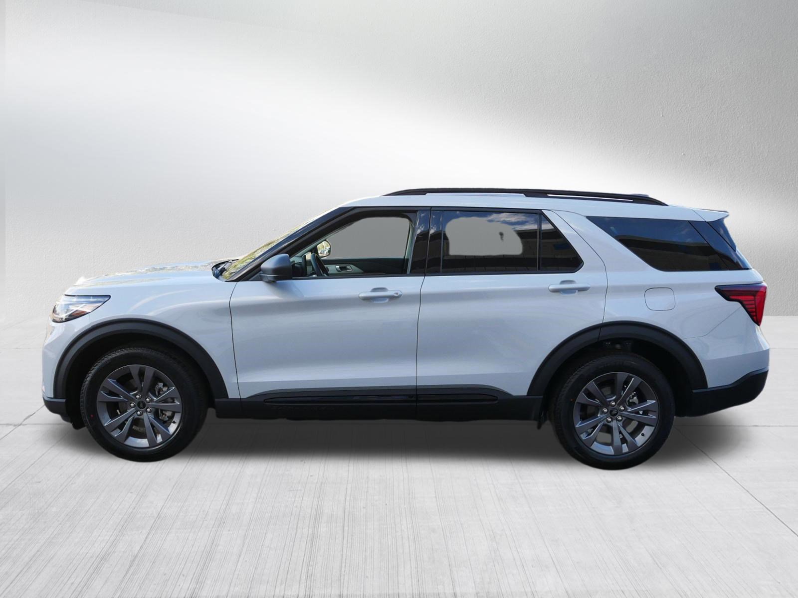 Used 2026 Ford Explorer Active w/ Active Comfort Package AWD/4WD image 4