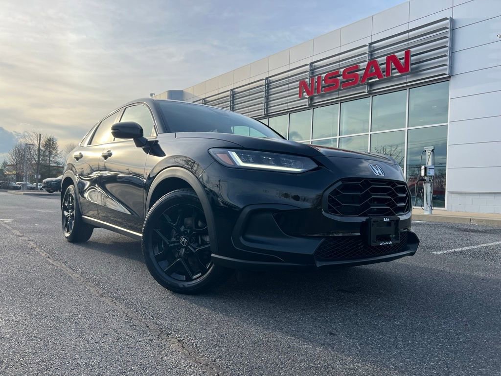 Used 2023 Honda HR-V Sport image 3